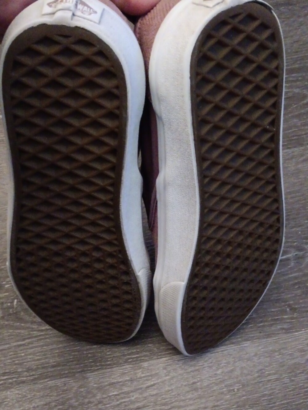 Vans Slip-On Sneakers in Mauve Canvas with White Soles - Picture 9 of 10